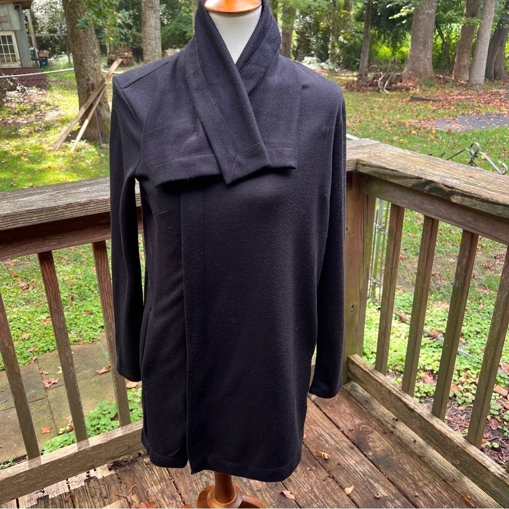 Vera Wang zip front sweater - Picture 8 of 9